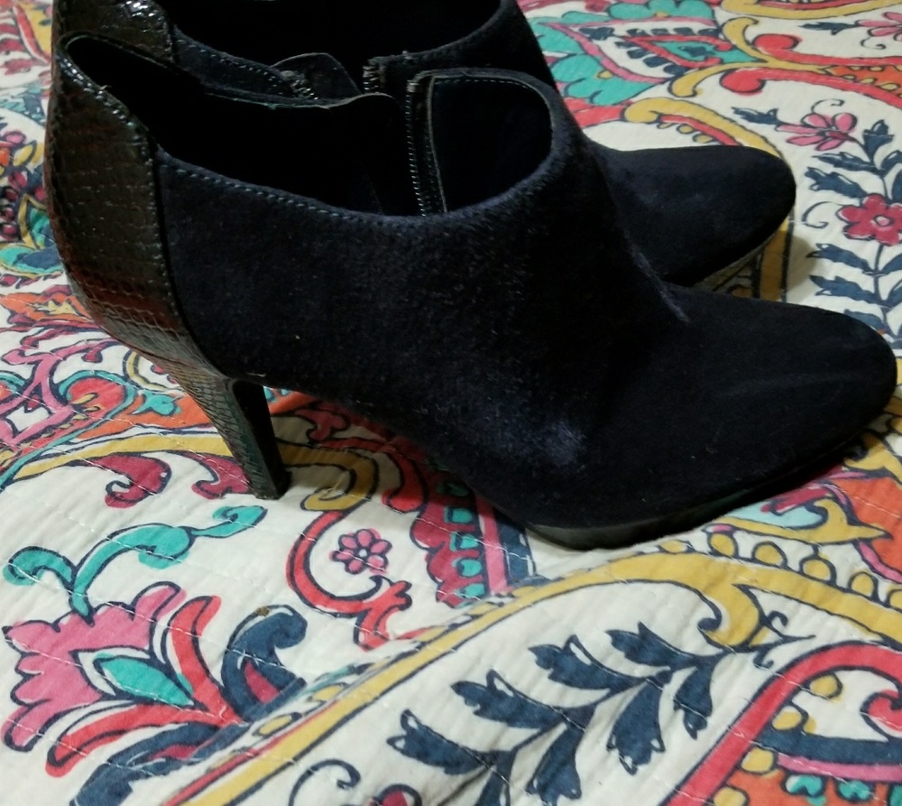Bandolino Suede Booties